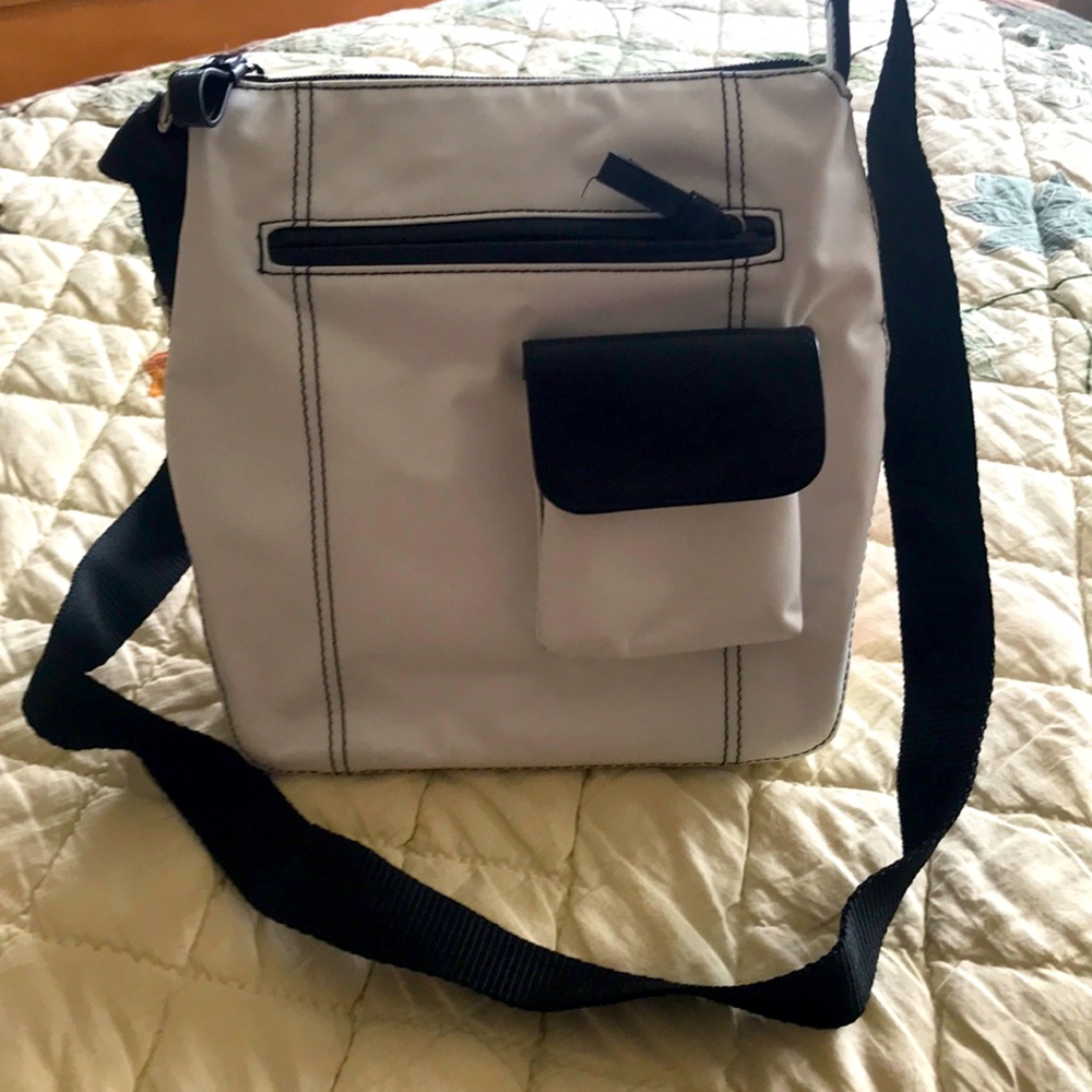 Nine & CO purse
